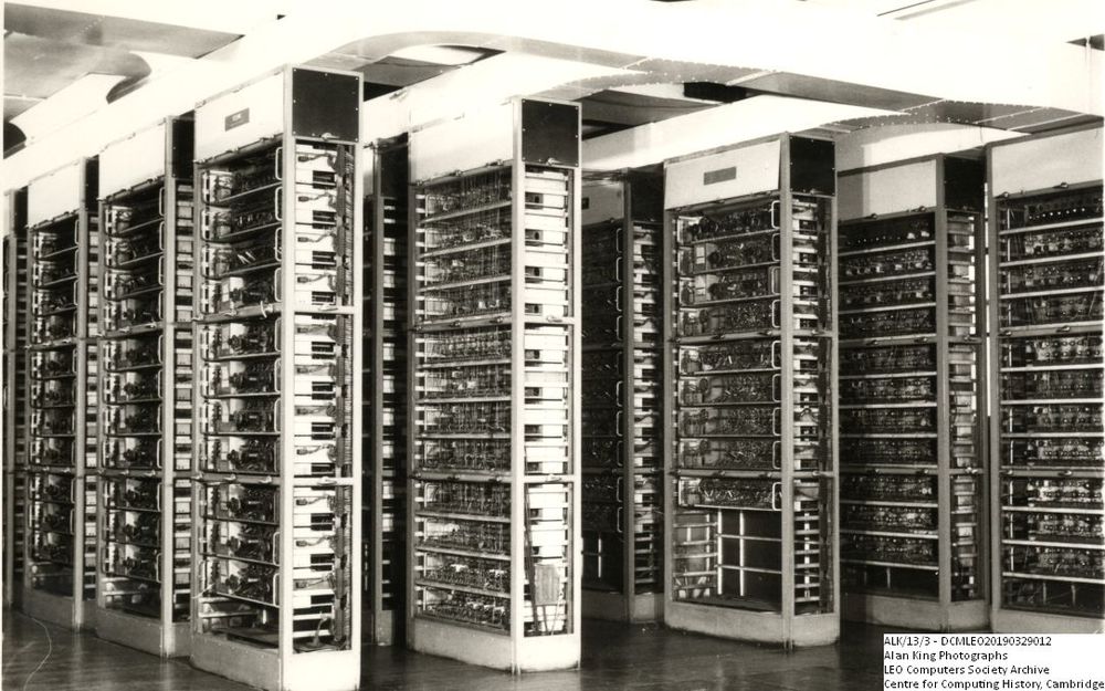 Photograph of 61191  LEO I racks (1954)