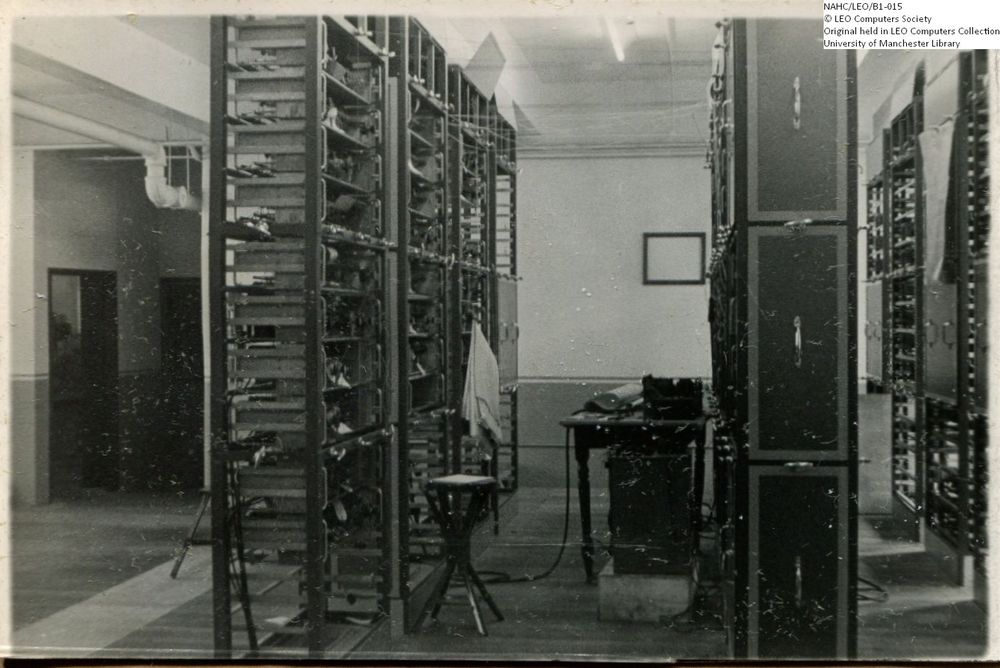 Photograph of 61854  View through the LEO I racks  (1950)