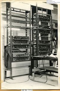 61849  LEO I racks during construction  (1950)