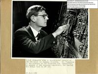 68473 John Pinkerton with LEO III (side view)