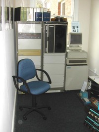 HP 1000 computer